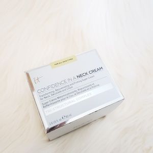 Confidence In A Neck Cream